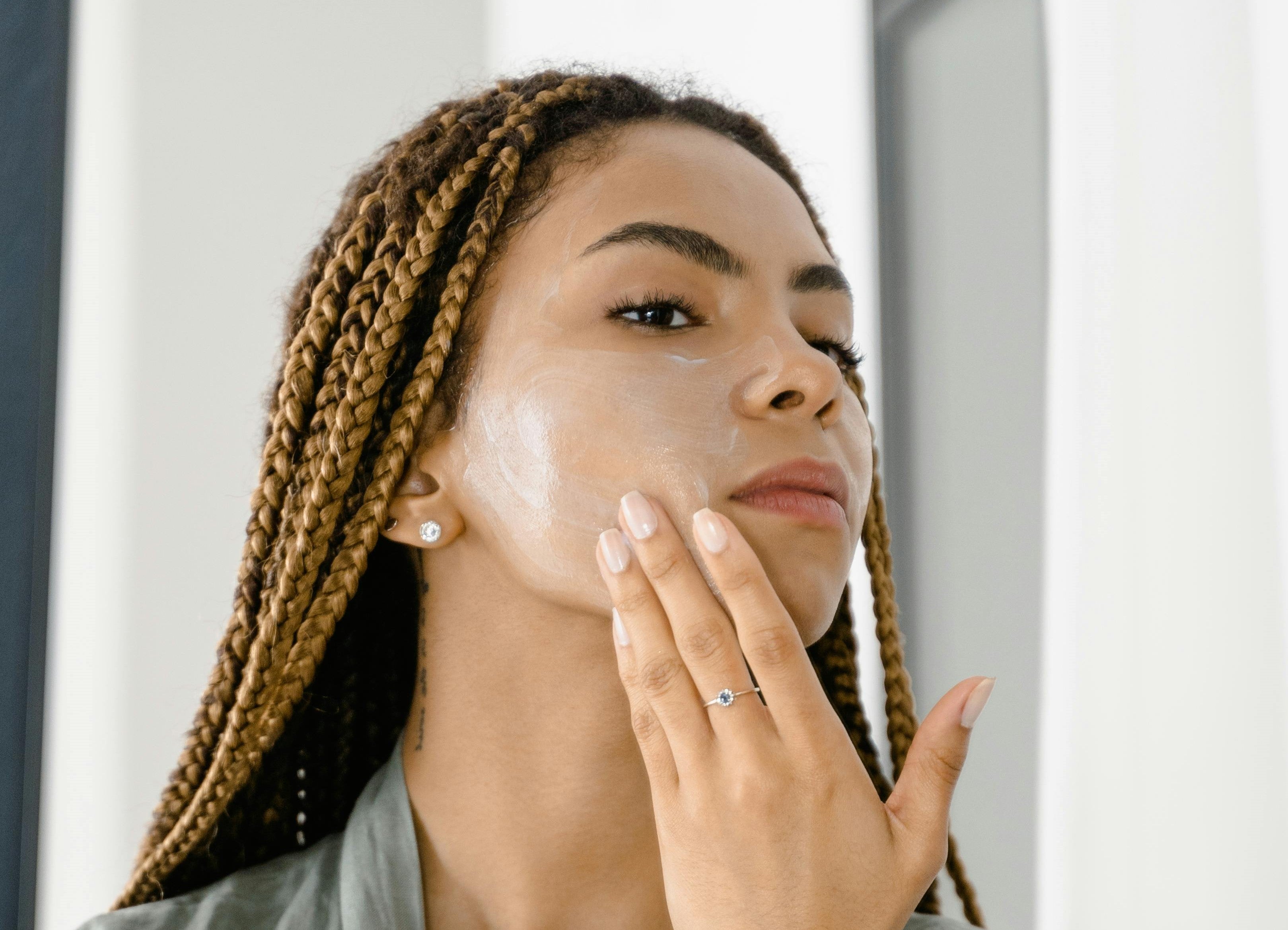 Daily Guide to Clear Skin: How to Use Differin Gel